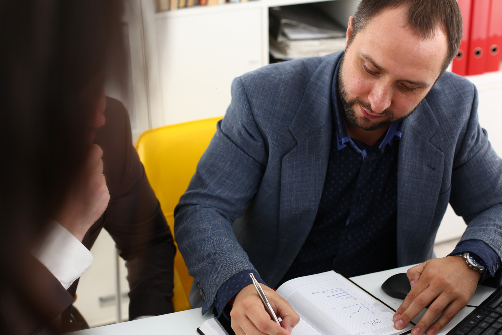 Upadłość konsumencka wspólnika spółki – skutki prawne i obowiązki stron