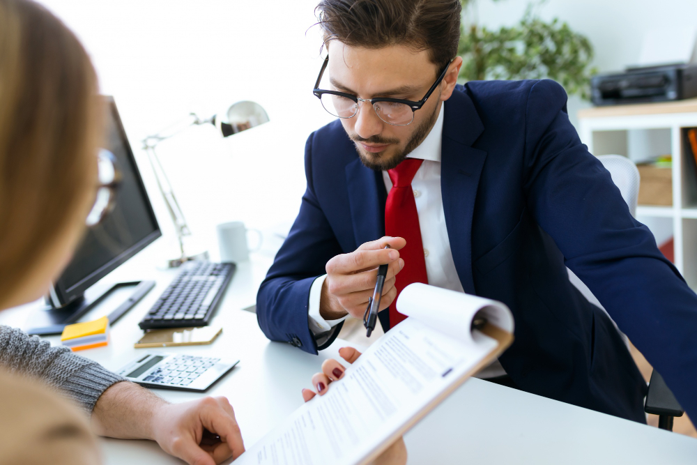 Uproszczona restrukturyzacja – czym jest i kiedy warto ją wybrać? Poradnik